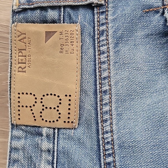 Replay Light Blue Relaxed Jeans - Picture 2 of 7